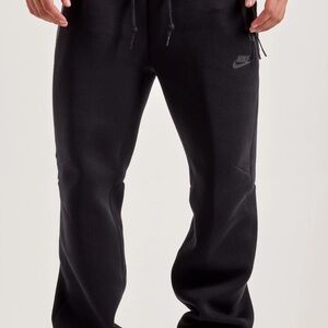 NWT Nike Men’s Tech Fleece Open Hem Pants